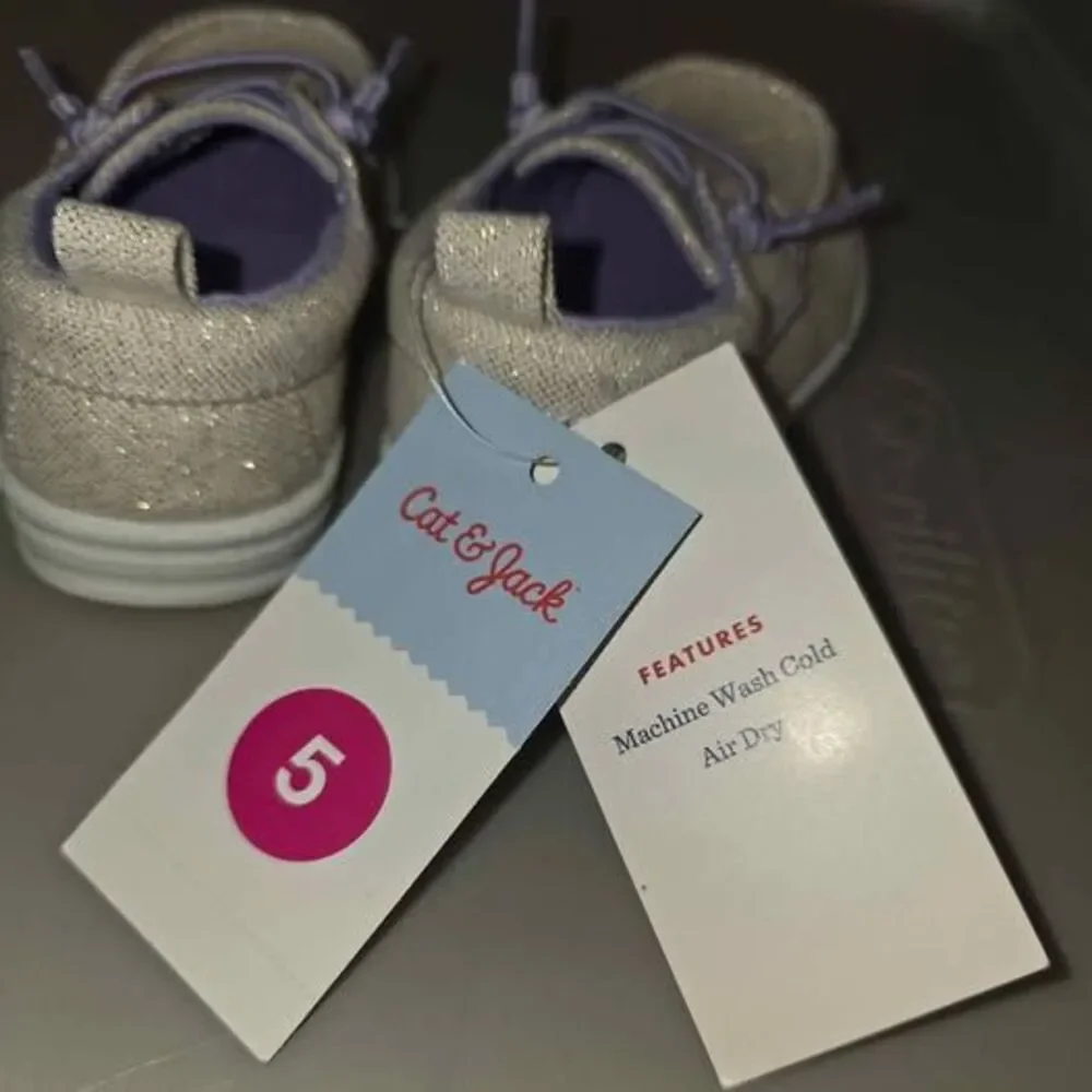 Cat & Jack Bobby Shoes Beige & Gold with purple accents. Toddler size 5 - NEW - Picture 6 of 6